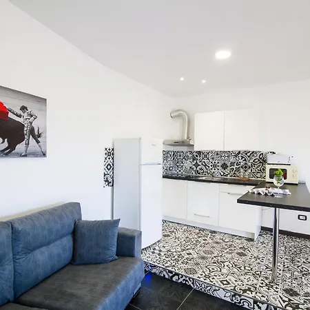 Apartamento Casa Annabella In Lella Oceanview And Poolside Poolview *