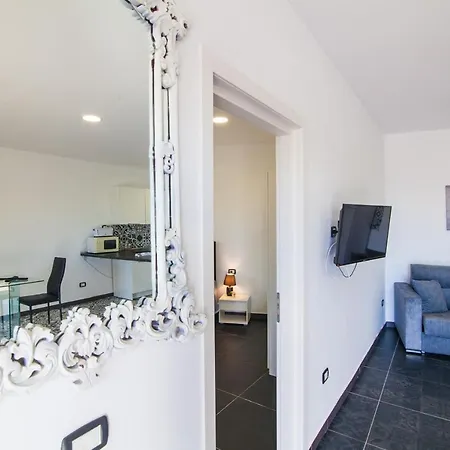 Apartamento Casa Annabella In Lella Oceanview And Poolside Poolview *